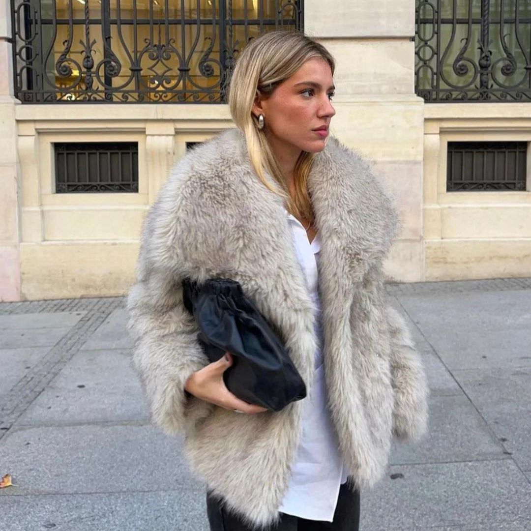 Fluffy Jacket for Women – Cozy Cropped Fleece Outerwear for Winter