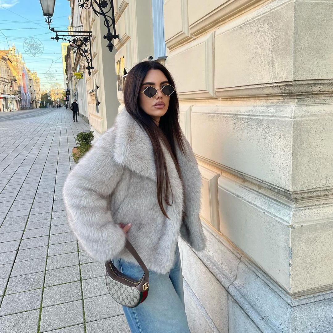 Fluffy Jacket for Women – Cozy Cropped Fleece Outerwear for Winter