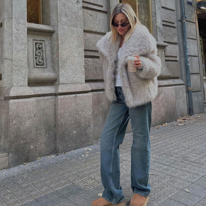 Fluffy Jacket for Women – Cozy Cropped Fleece Outerwear for Winter