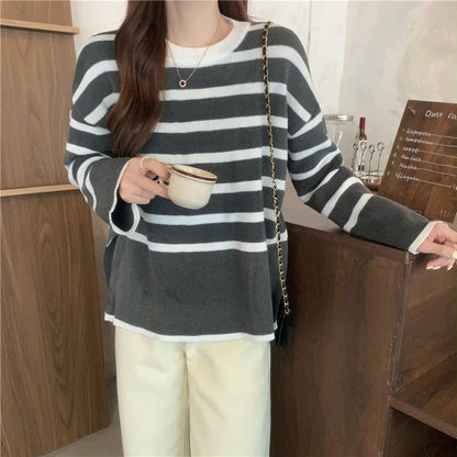 Women's Knit Jumper – Playful Striped Sweater for Casual Wear Grey One Size