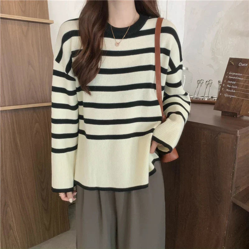 Women's Knit Jumper – Playful Striped Sweater for Casual Wear Beige One Size