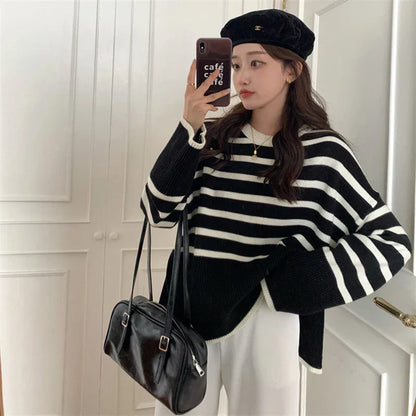Women's Knit Jumper – Playful Striped Sweater for Casual Wear