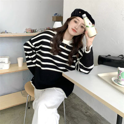 Women's Knit Jumper – Playful Striped Sweater for Casual Wear
