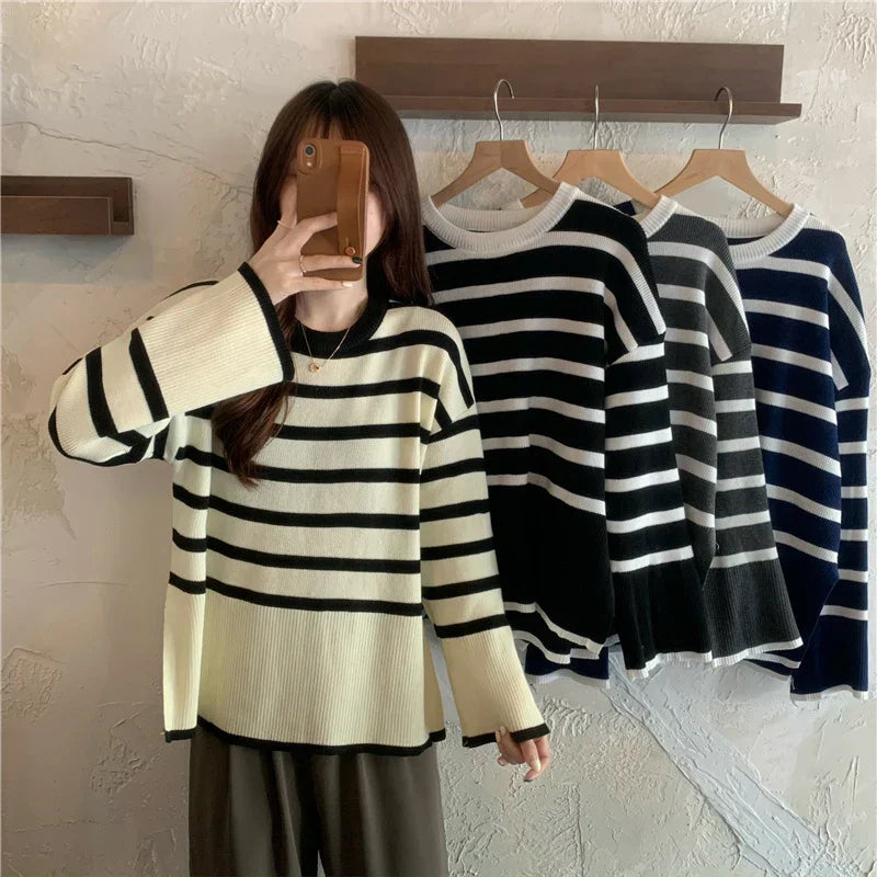 Women's Knit Jumper – Playful Striped Sweater for Casual Wear