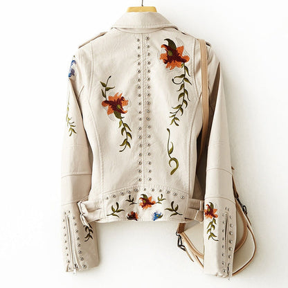 Retro Jacket Women – Vintage Style Outerwear with Pockets and Warm Fabric