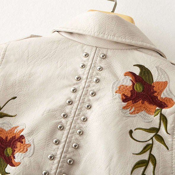 Retro Jacket Women – Vintage Style Outerwear with Pockets and Warm Fabric